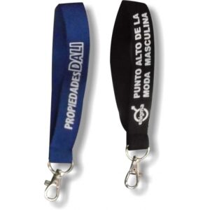 Llavero de cinta corta